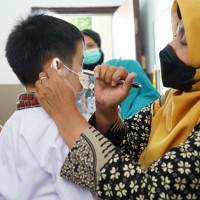 Kegiatan Pemeriksaan Kesehatan dari Puskesmas Garuda | SD METTA MAITREYA